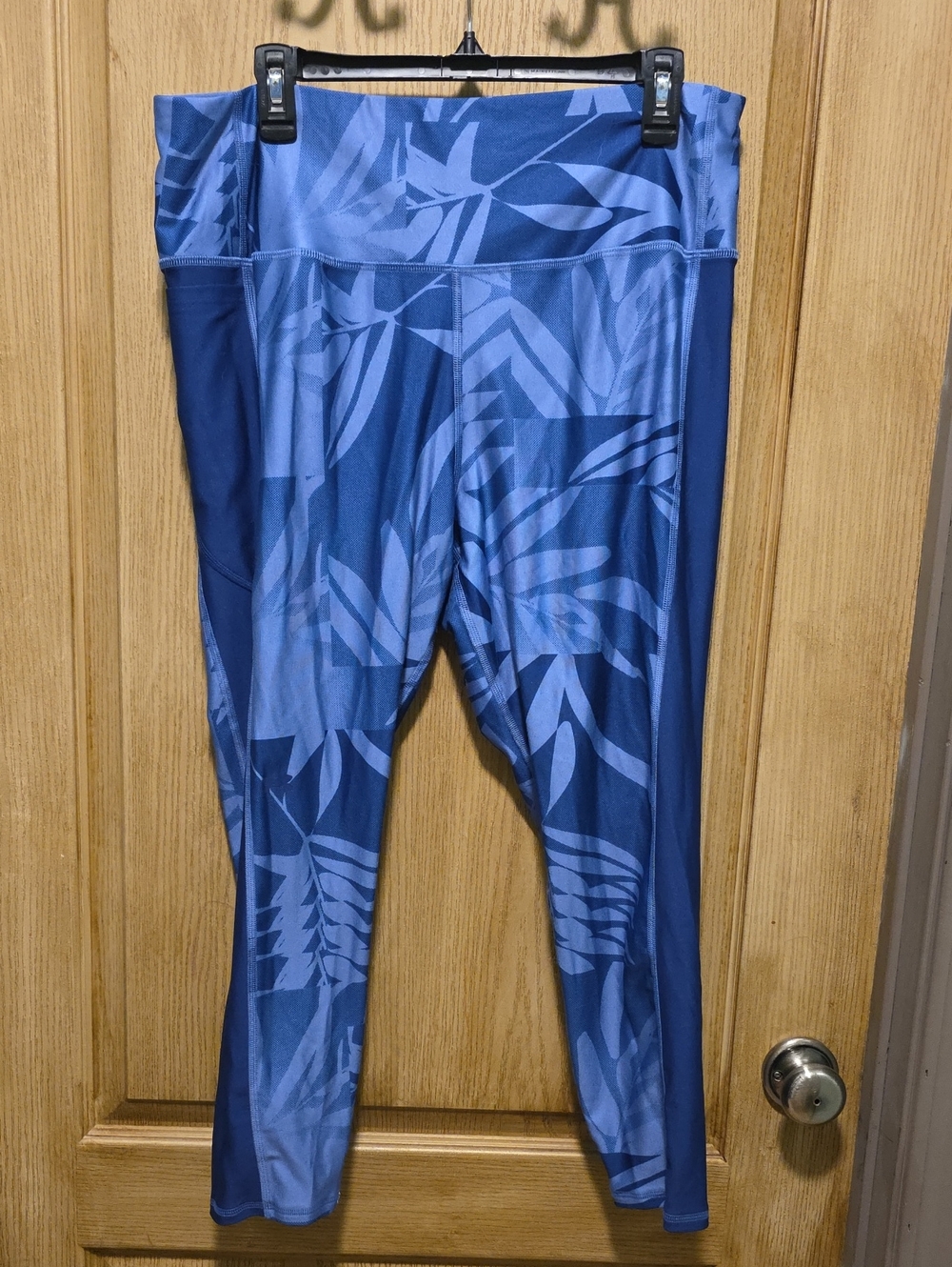 Under Armour Blue Leaf-Print Leggings